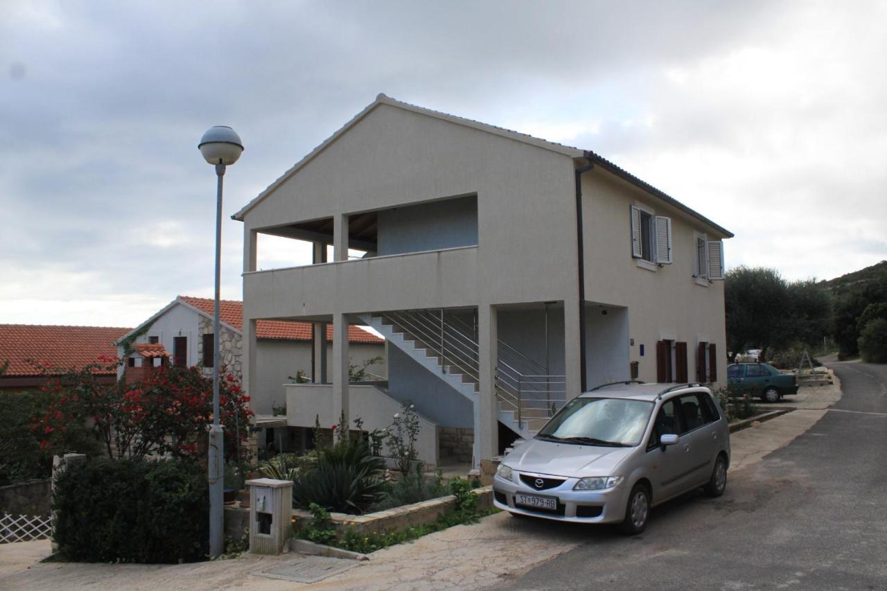 Apartment Milna 8896B Vis Luaran gambar
