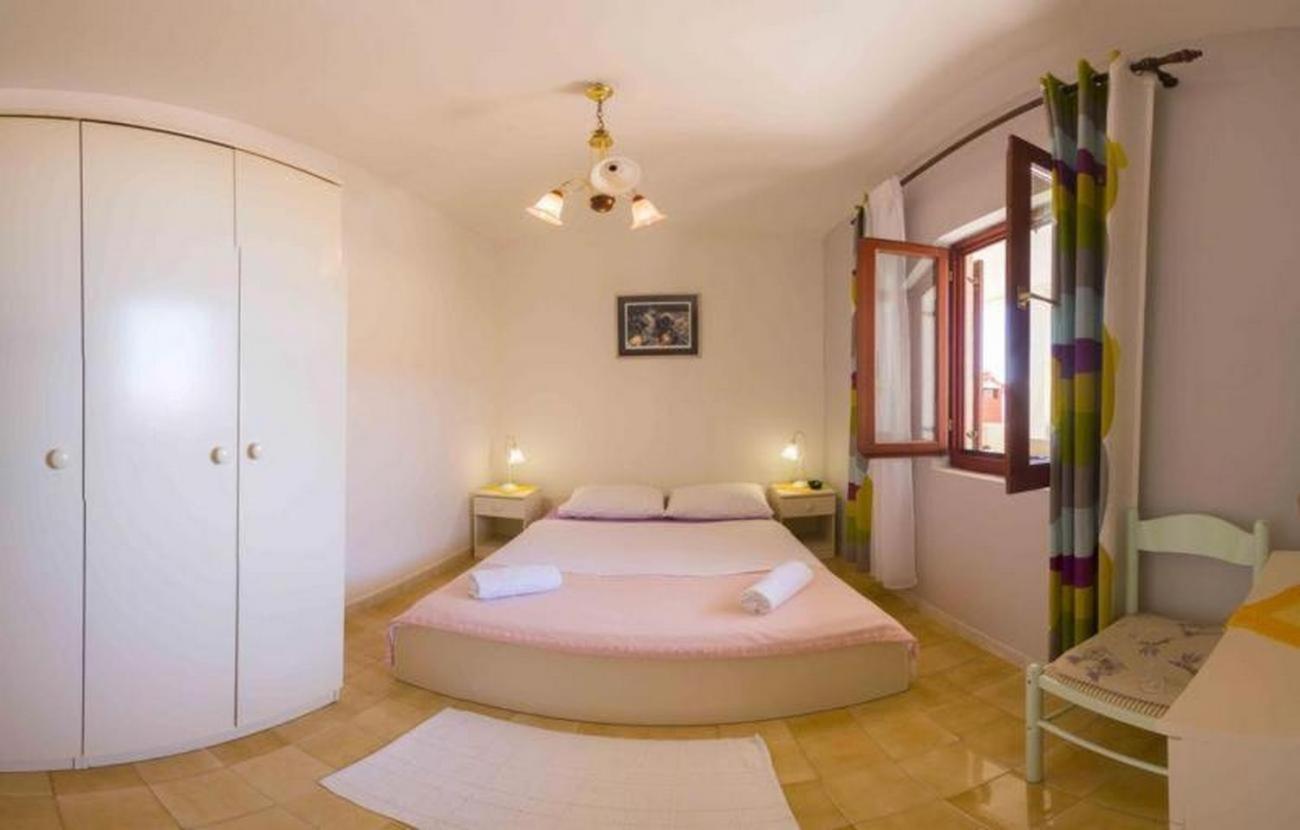 Apartment Milna 8896B Vis Luaran gambar